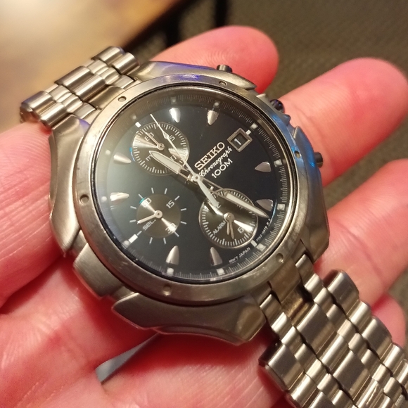 Seiko Titanium Blue Chronograph Sapphire Crystal Men's Watch - Picture 6 of 11